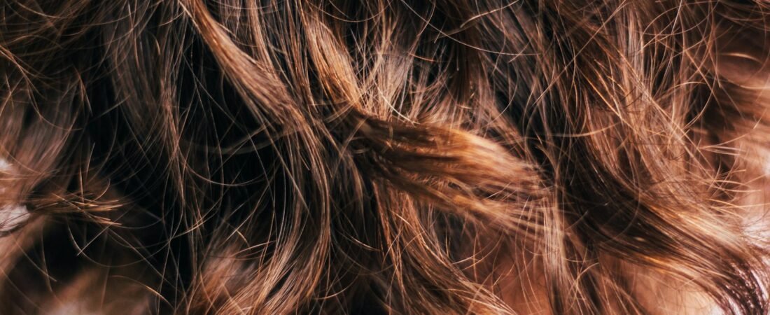 Cómo cuidar tu cabello: 10 trucos para un cabello suave y con brillo