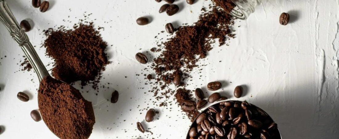 Café en el cabello: beneficios y cómo usarlo